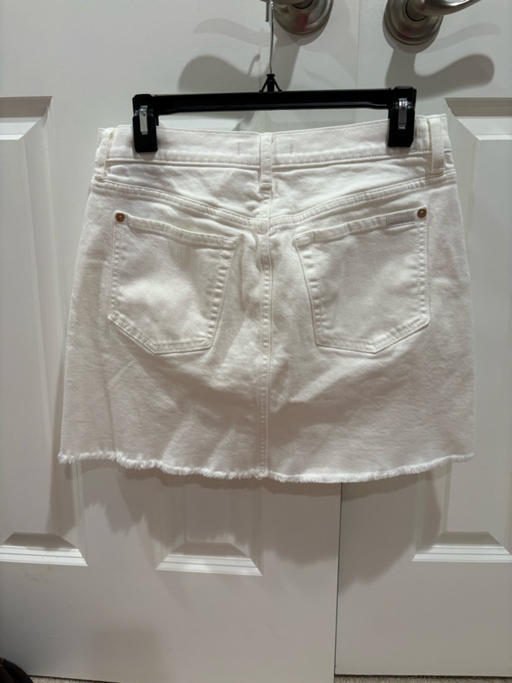 White Denim Mini Skirt - Classic Women's Skirt 7 for all mankind size 28. - Picture 3 of 4